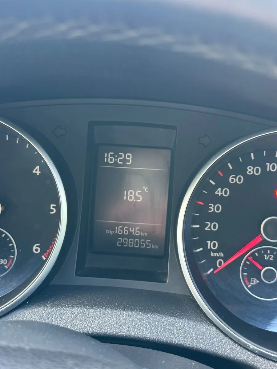 Volkswagen Golf 2011 - Image 4