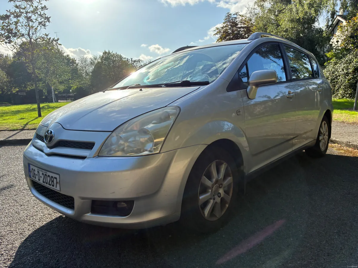 Toyota Corolla Verso - Excellent - Image 1