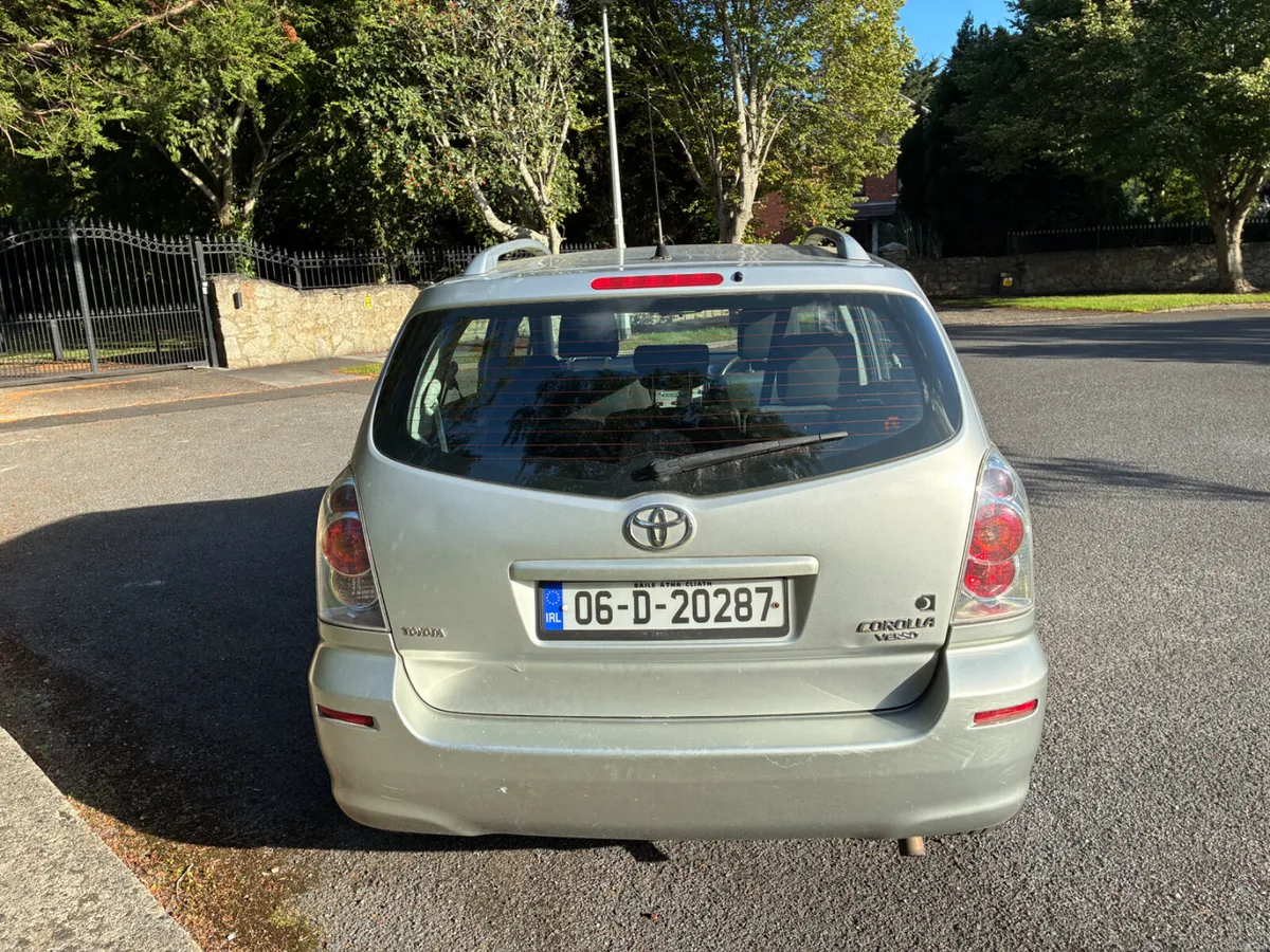 Toyota Corolla Verso - Excellent - Image 6