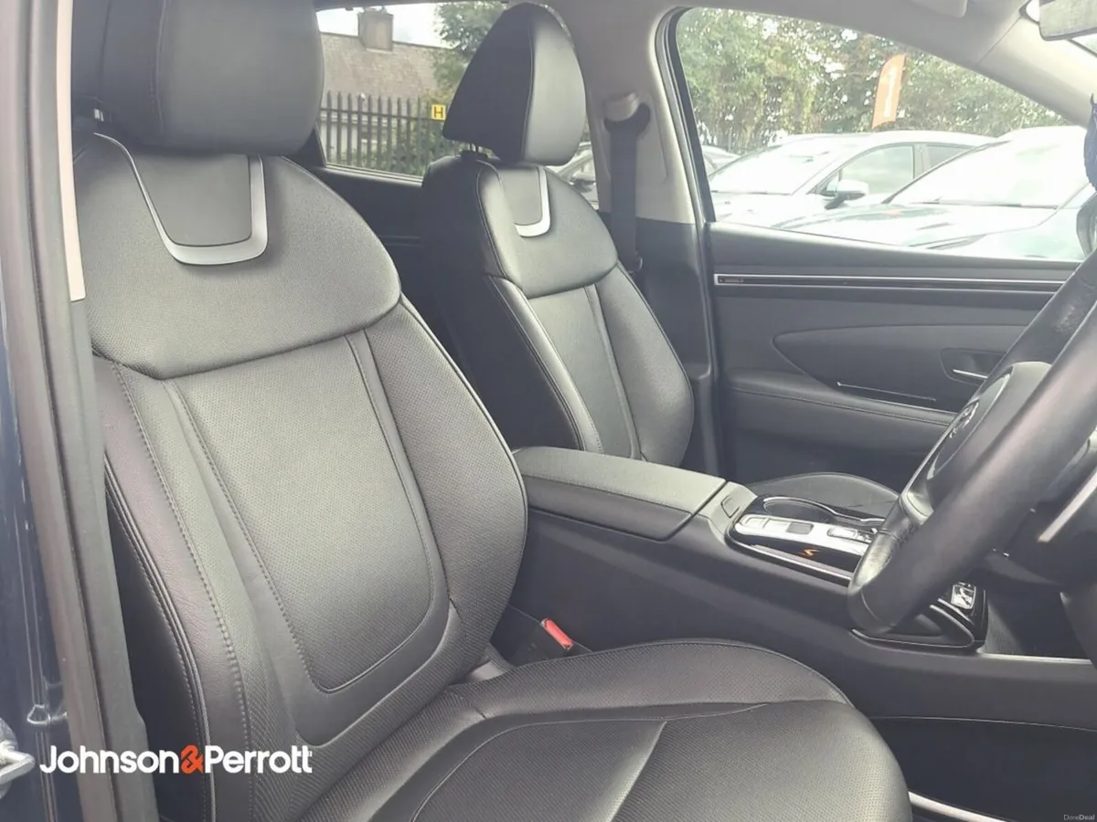 Hyundai Tucson 2WD Executive Plus HEV STG Auto - Image 3