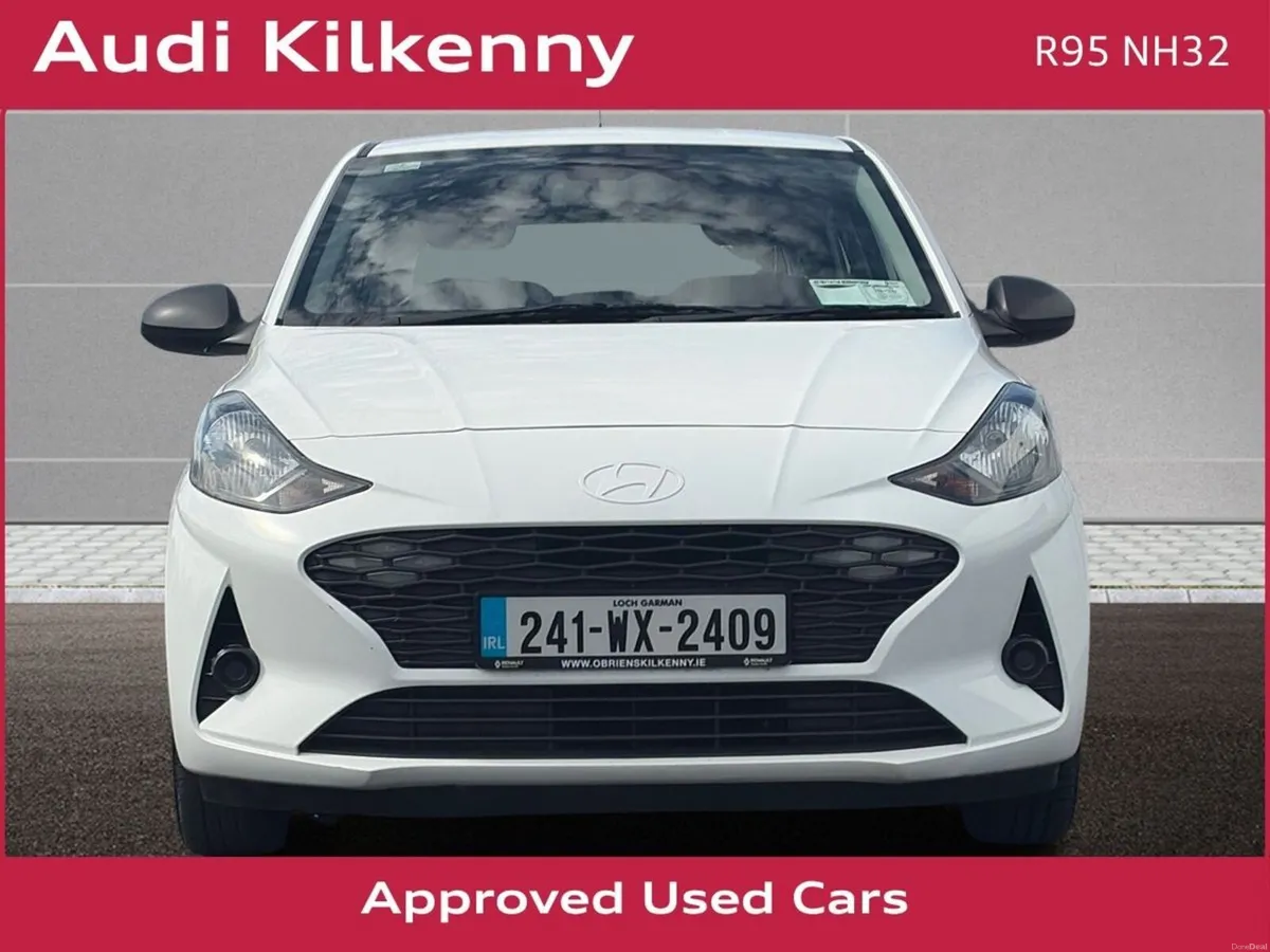 Hyundai i10 CLASSIC 1.0 5DR *1 OWNER - PRISTINE CA - Image 2