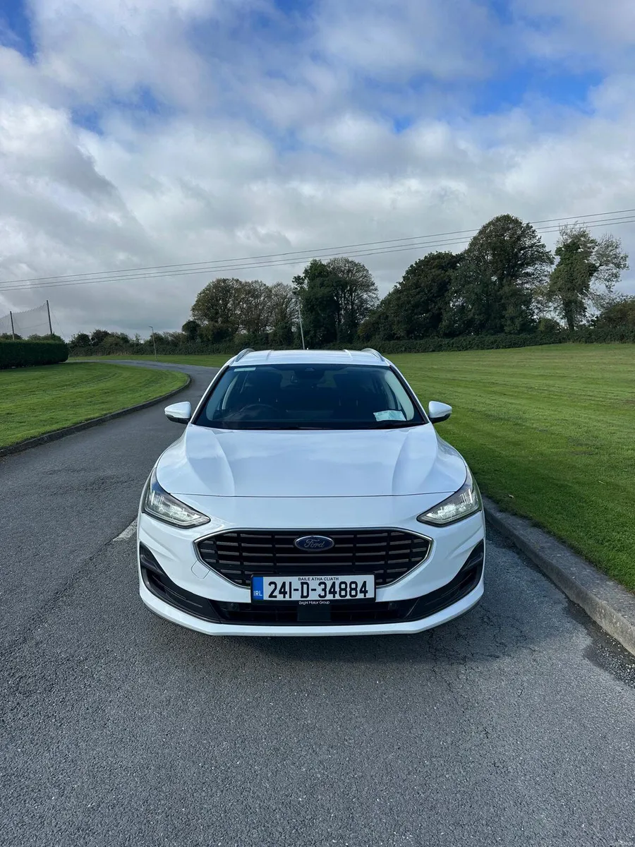 Ford Focus 2024 Titanium - Image 2