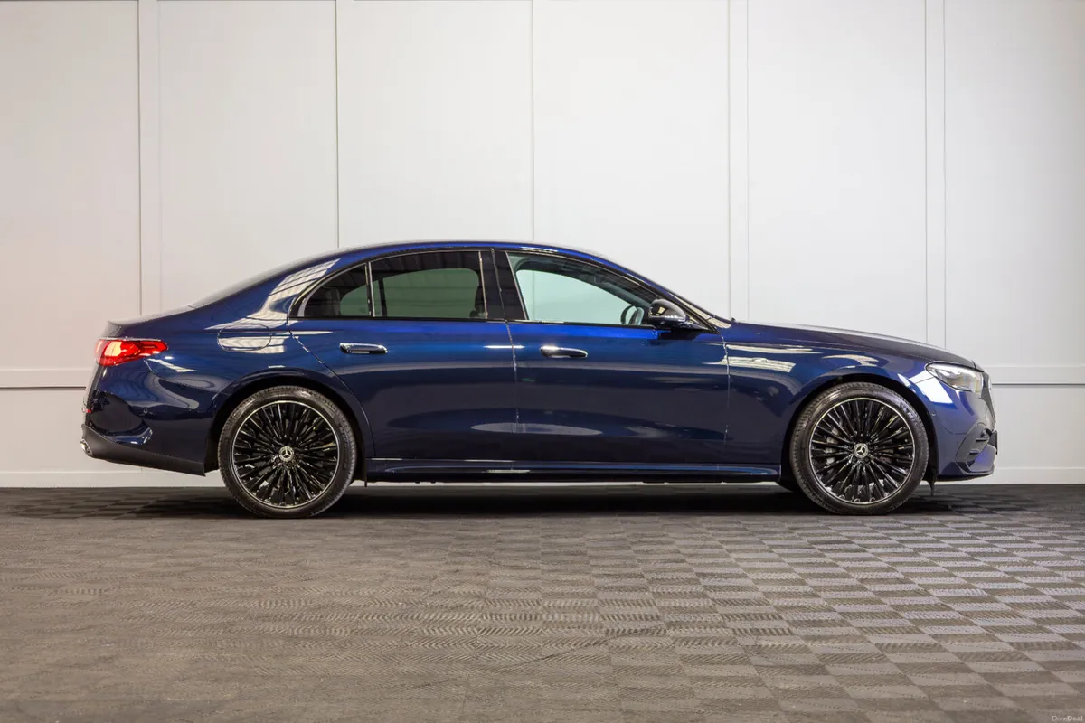 2025 Mercedes-Benz E-Class E300de AMG Line Plus - Image 6