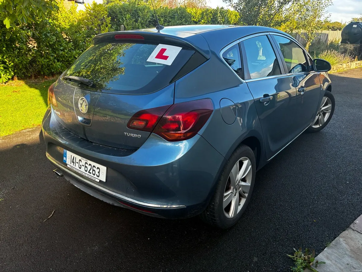 Car - Image 2