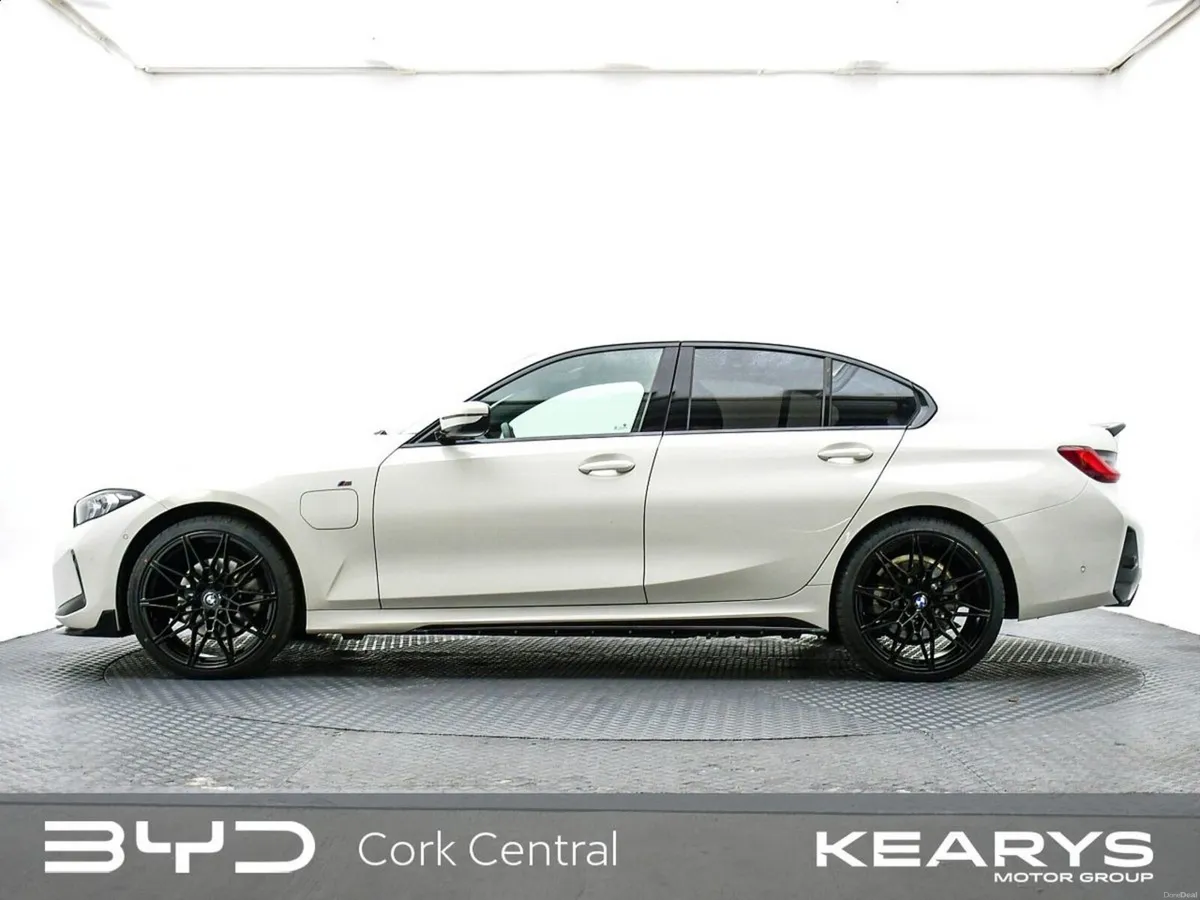 BMW 3-Series 330e M Sport PHEV Alpine White - Image 3