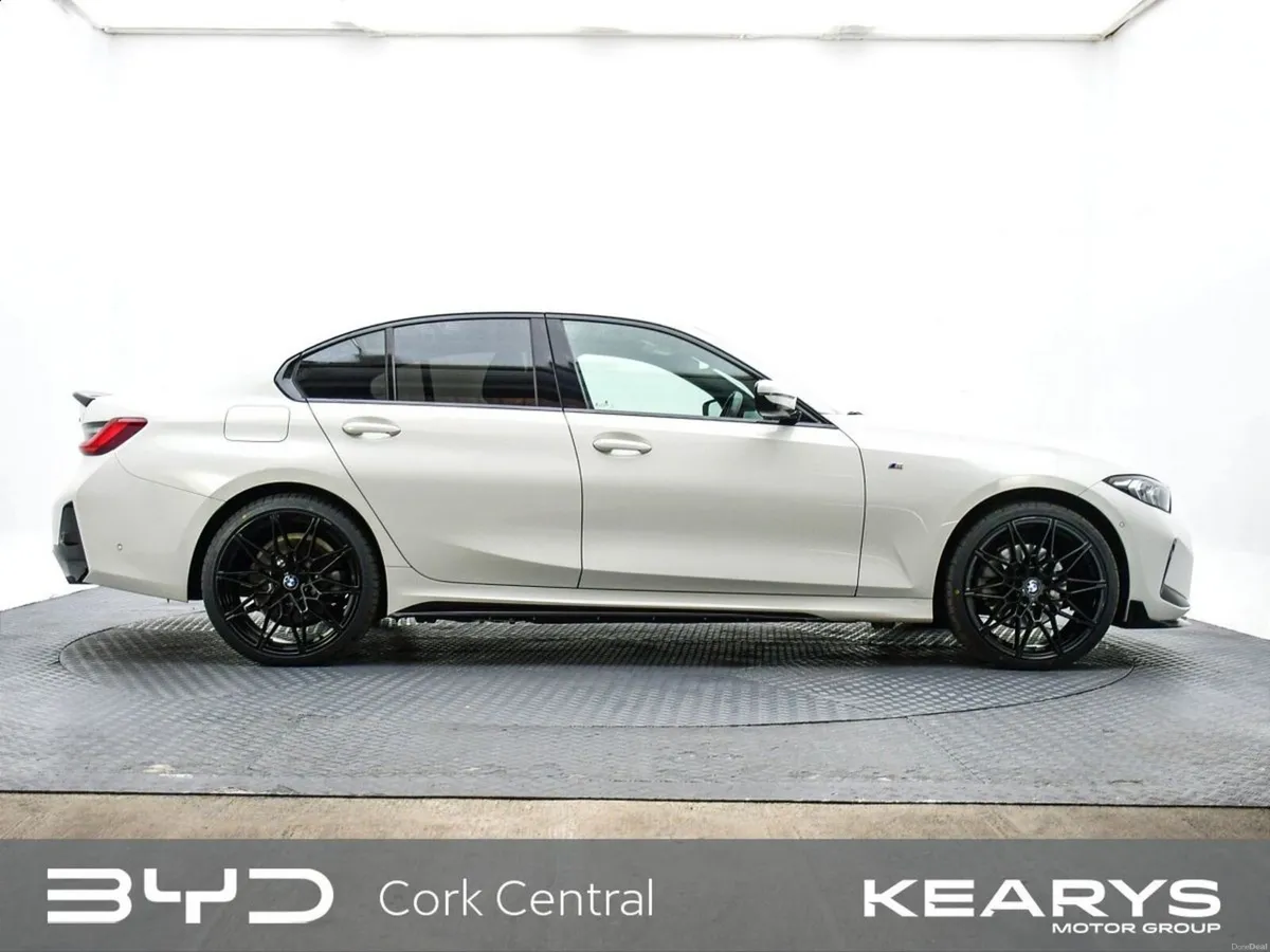 BMW 3-Series 330e M Sport PHEV Alpine White - Image 5