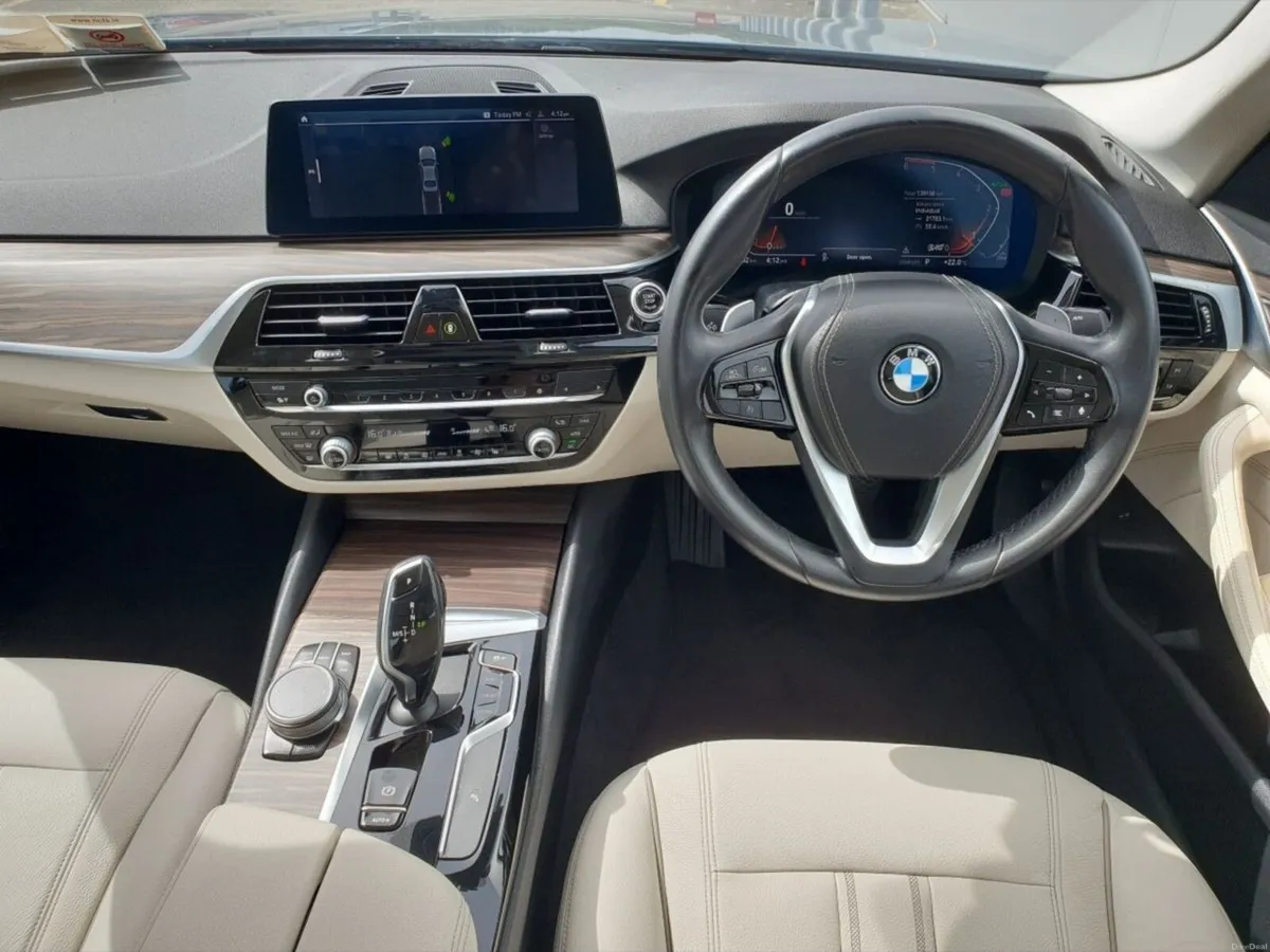 BMW 5-Series 520d SE Saloon - Image 5