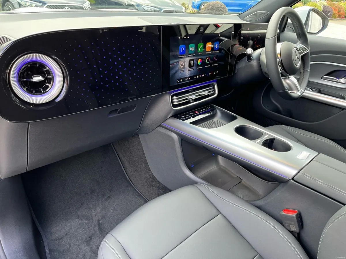 Mercedes-Benz GLB 200 Progressive Line Electric SU - Image 6