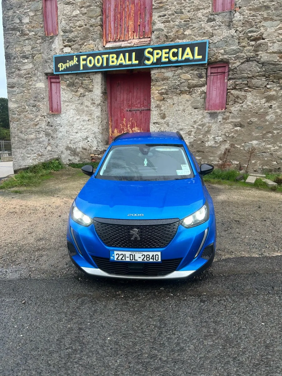 Peugeot 2008 - Image 1