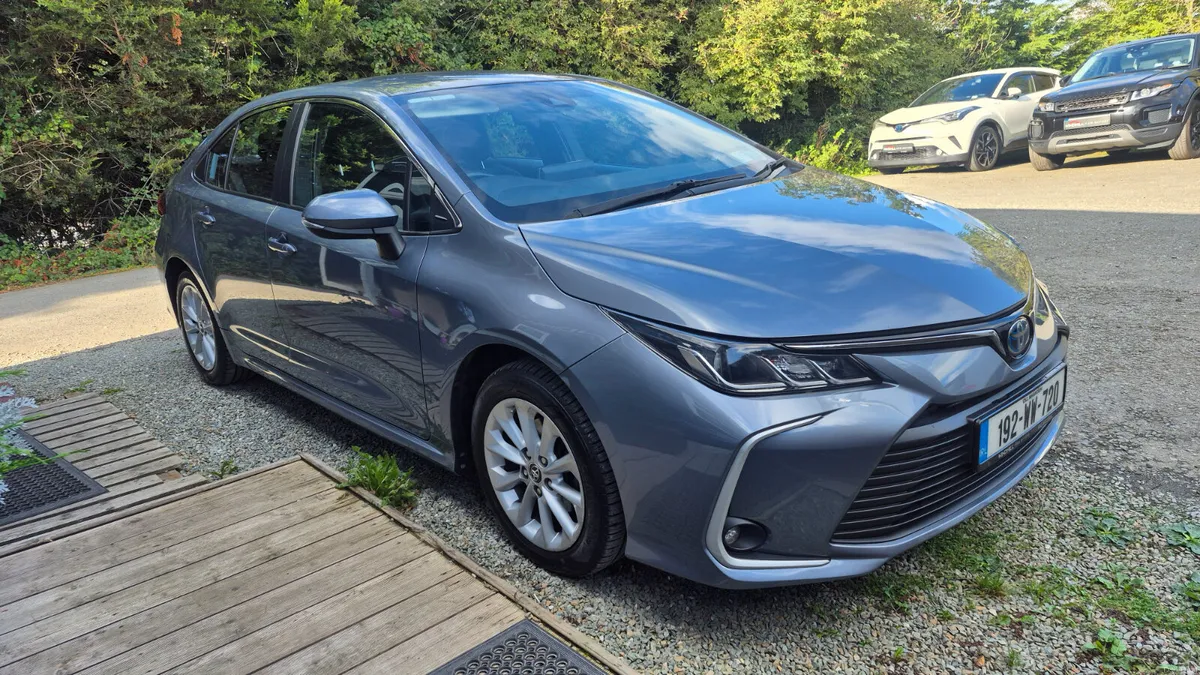 Toyota Corolla Luna Sport 1.8 Petrol Hybrid 2019 - Image 2
