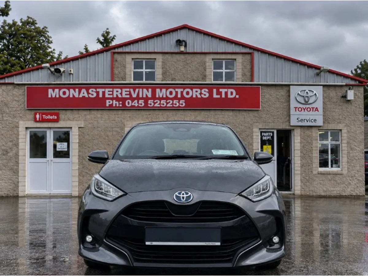 Toyota Yaris *ORIGINAL IRISH CAR*  HYBRID 115 L-SP - Image 5