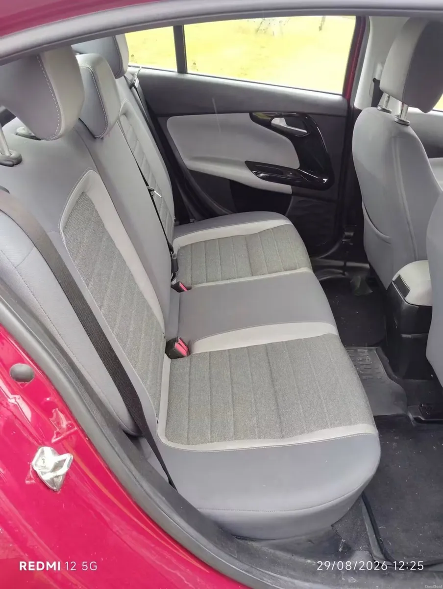 2017 Tipo 1.6 Lounge Spec - Image 3