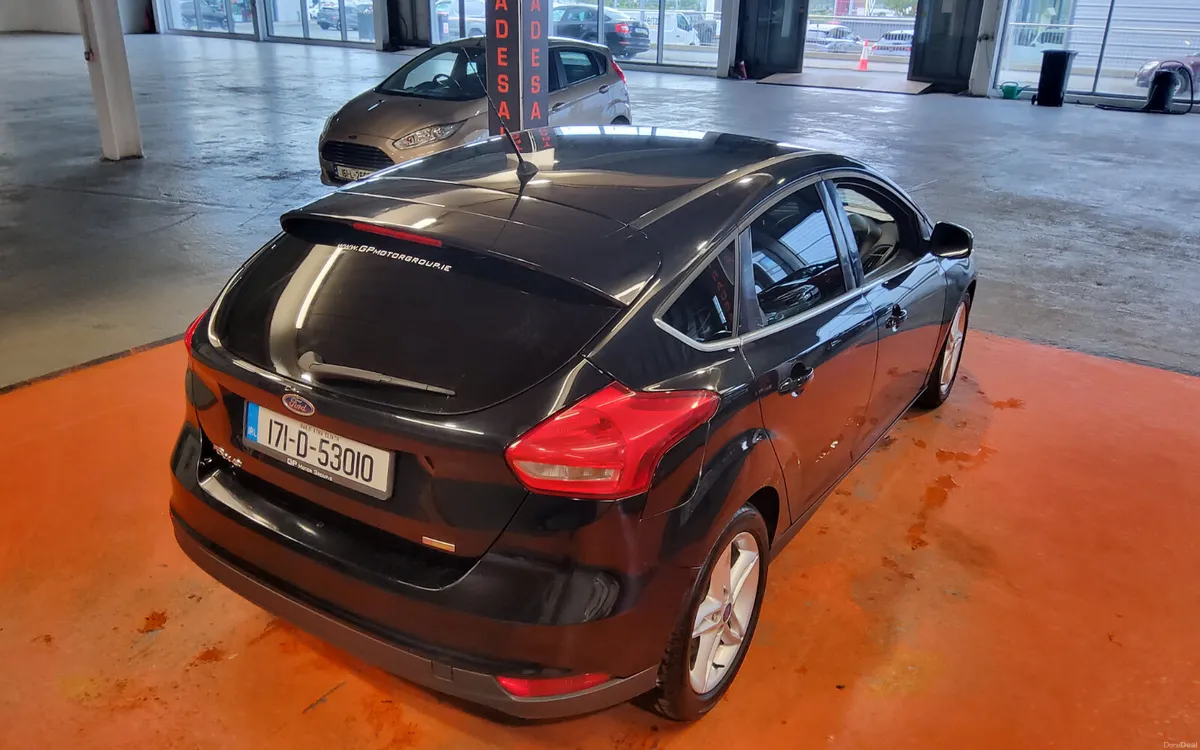 Ford Focus 2017 - Image 2