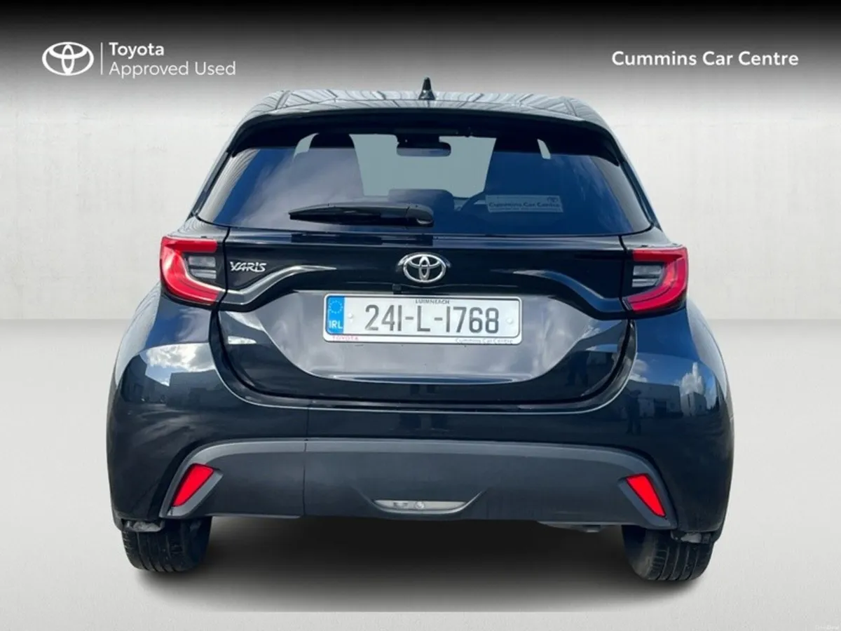 Toyota Yaris YARIS 1.5 LUNA SPORT - Image 4
