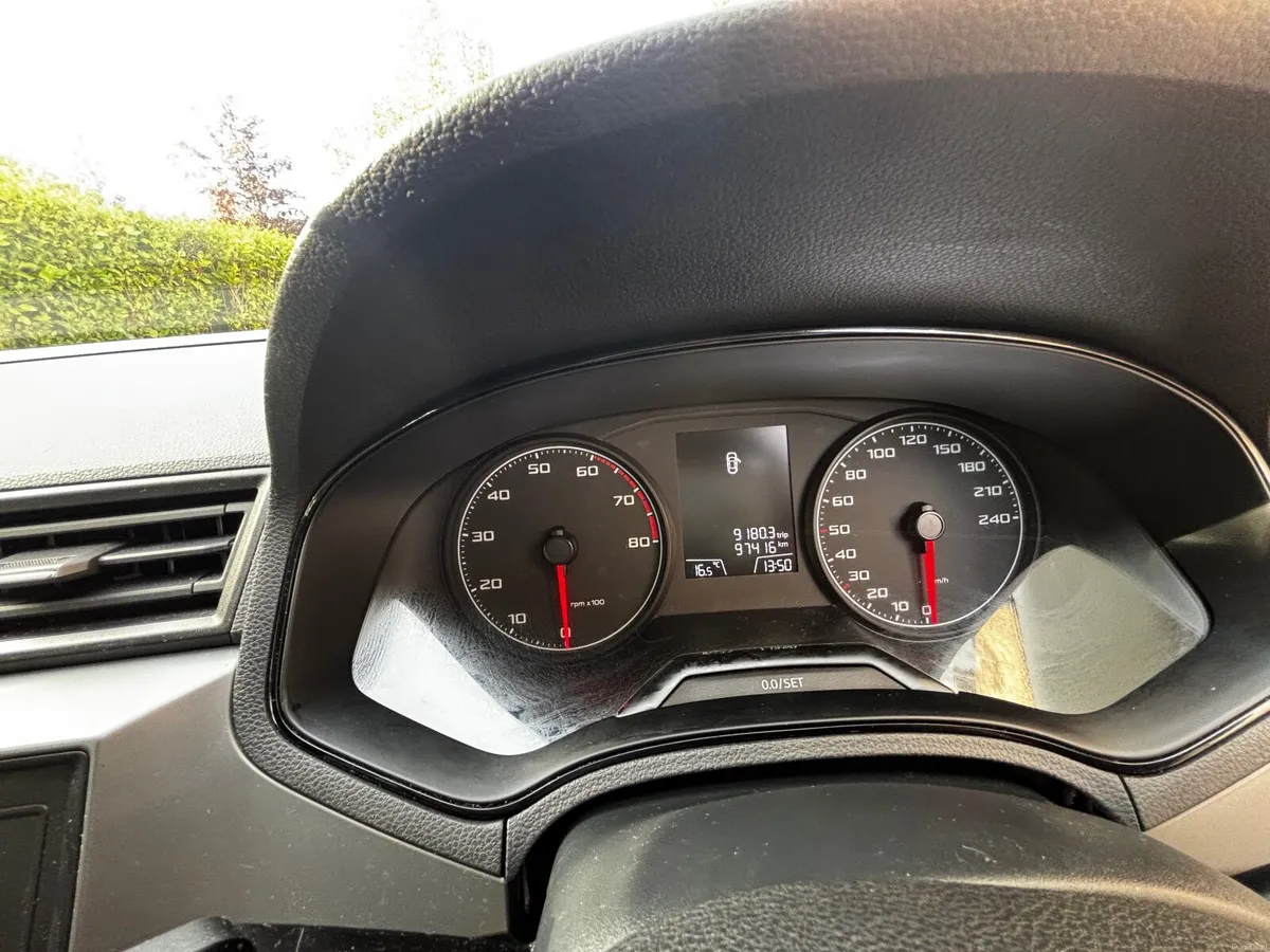 SEAT Ibiza 2018 - Image 1