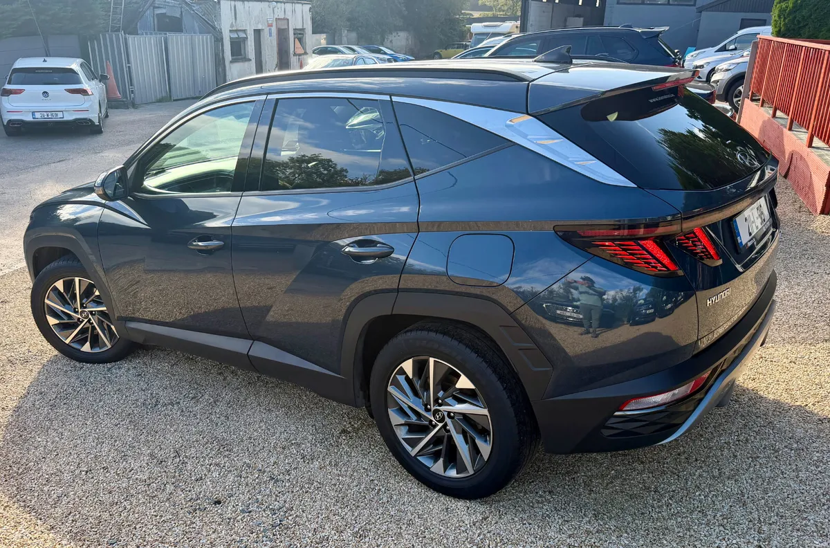 2021 Hyundai Tucson Executive Plus - Image 4