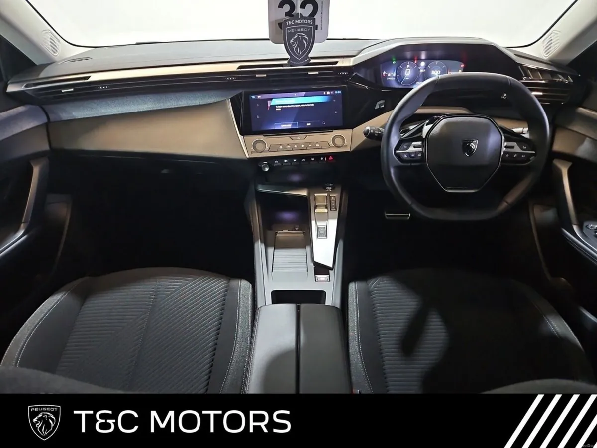 Peugeot 308 *Low Mileage* SW Active Model - Parkin - Image 2