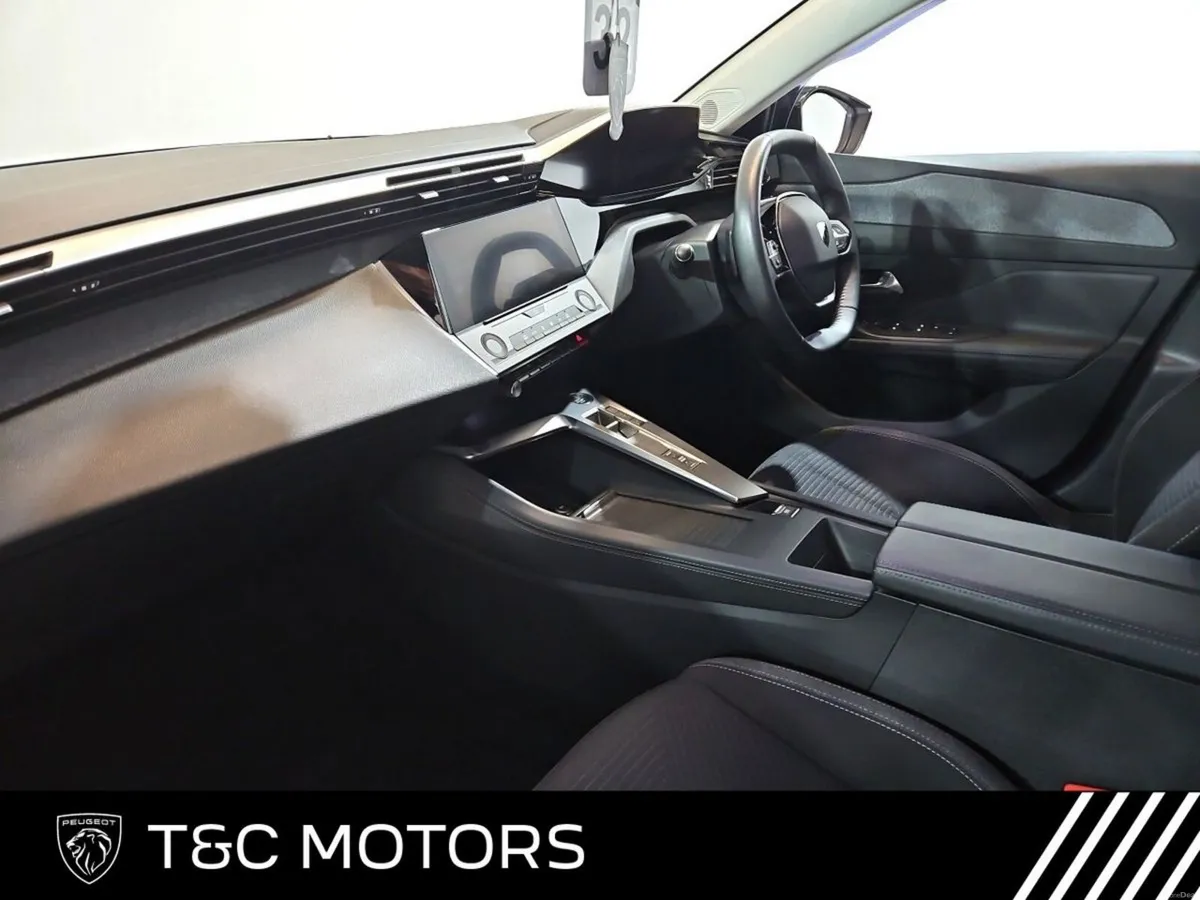 Peugeot 308 *Low Mileage* SW Active Model - Parkin - Image 4