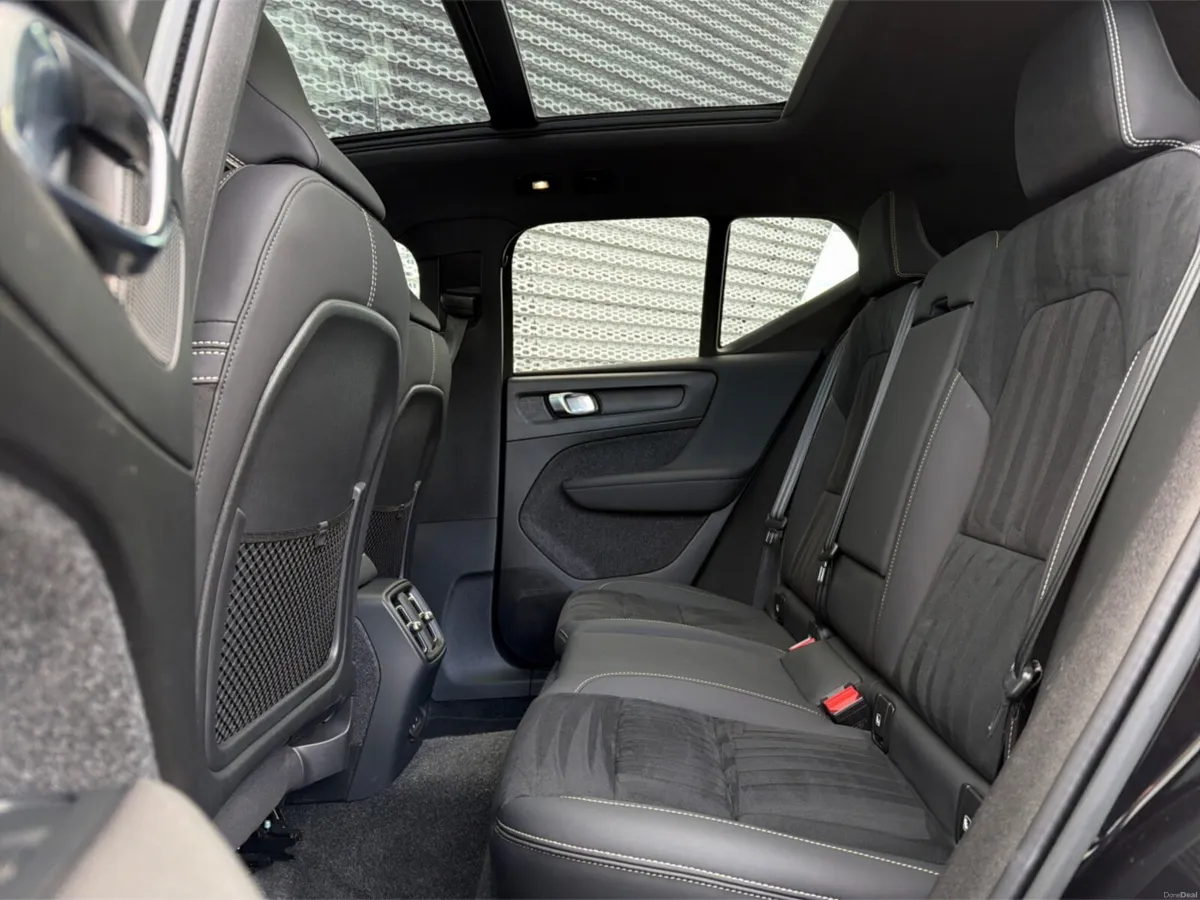 Volvo XC40 2023 - Image 6