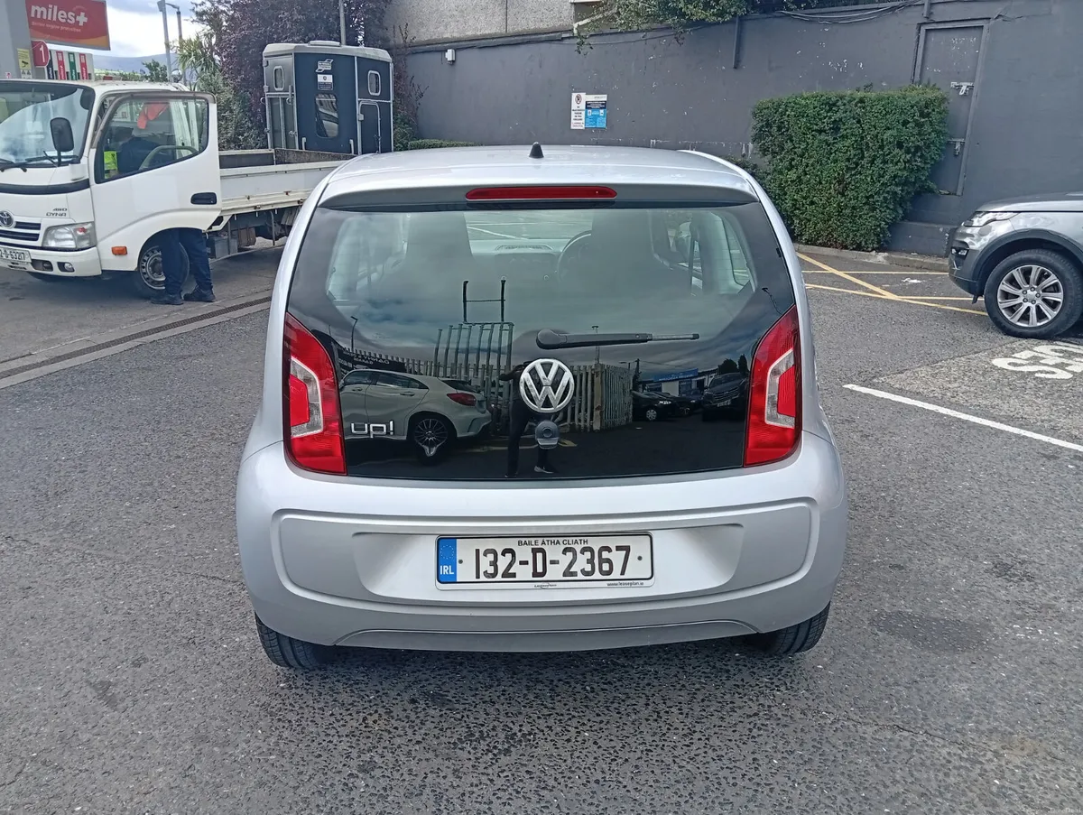 Volkswagen up! 2013 only 45,000 kms - Image 5