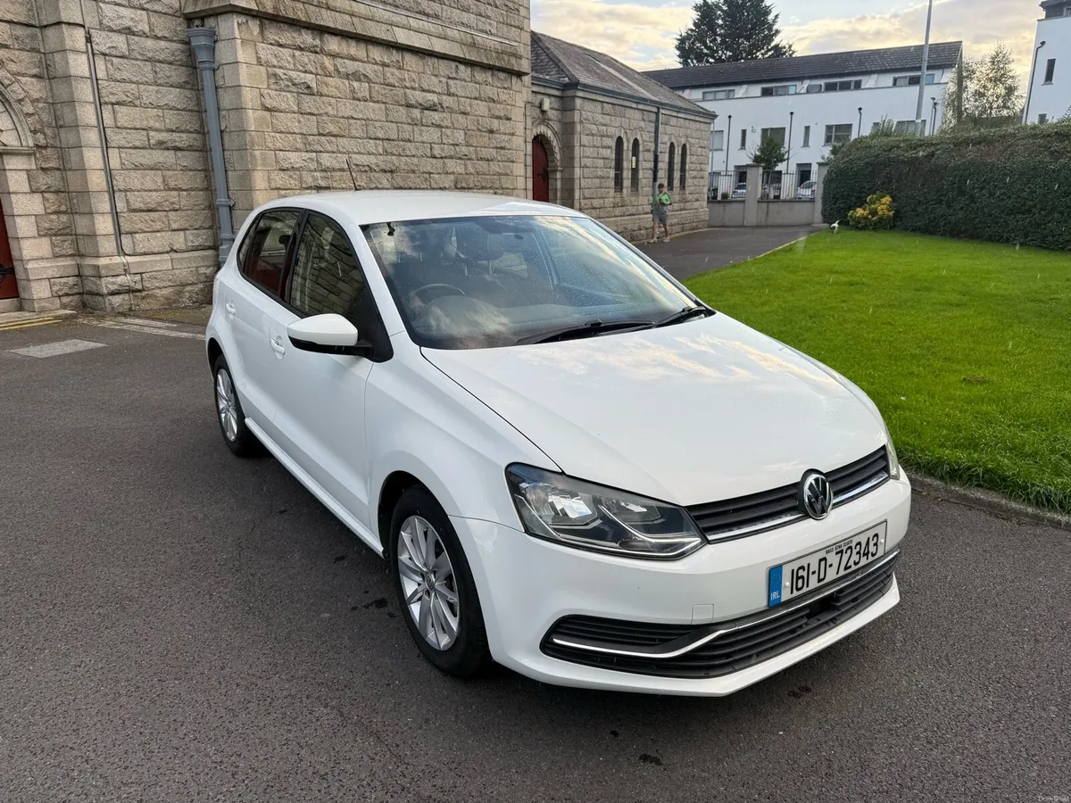 Volkswagen Polo 1.2 NCT 8/27 | CarPlay | Camera - Image 2