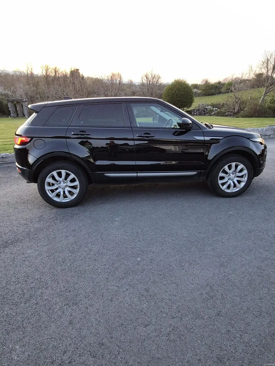Range Rover Evoque - Image 1
