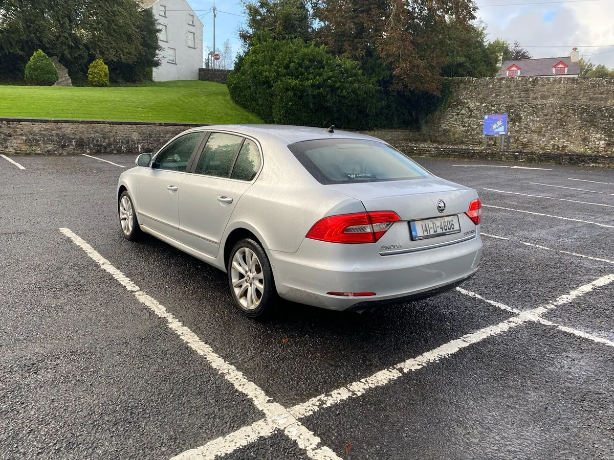 Skoda Superb - Image 4