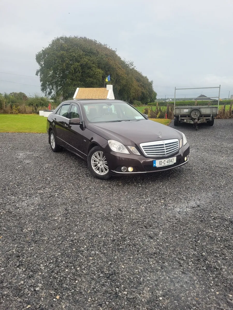 Mercedes-Benz E-Class 2010 - Image 1