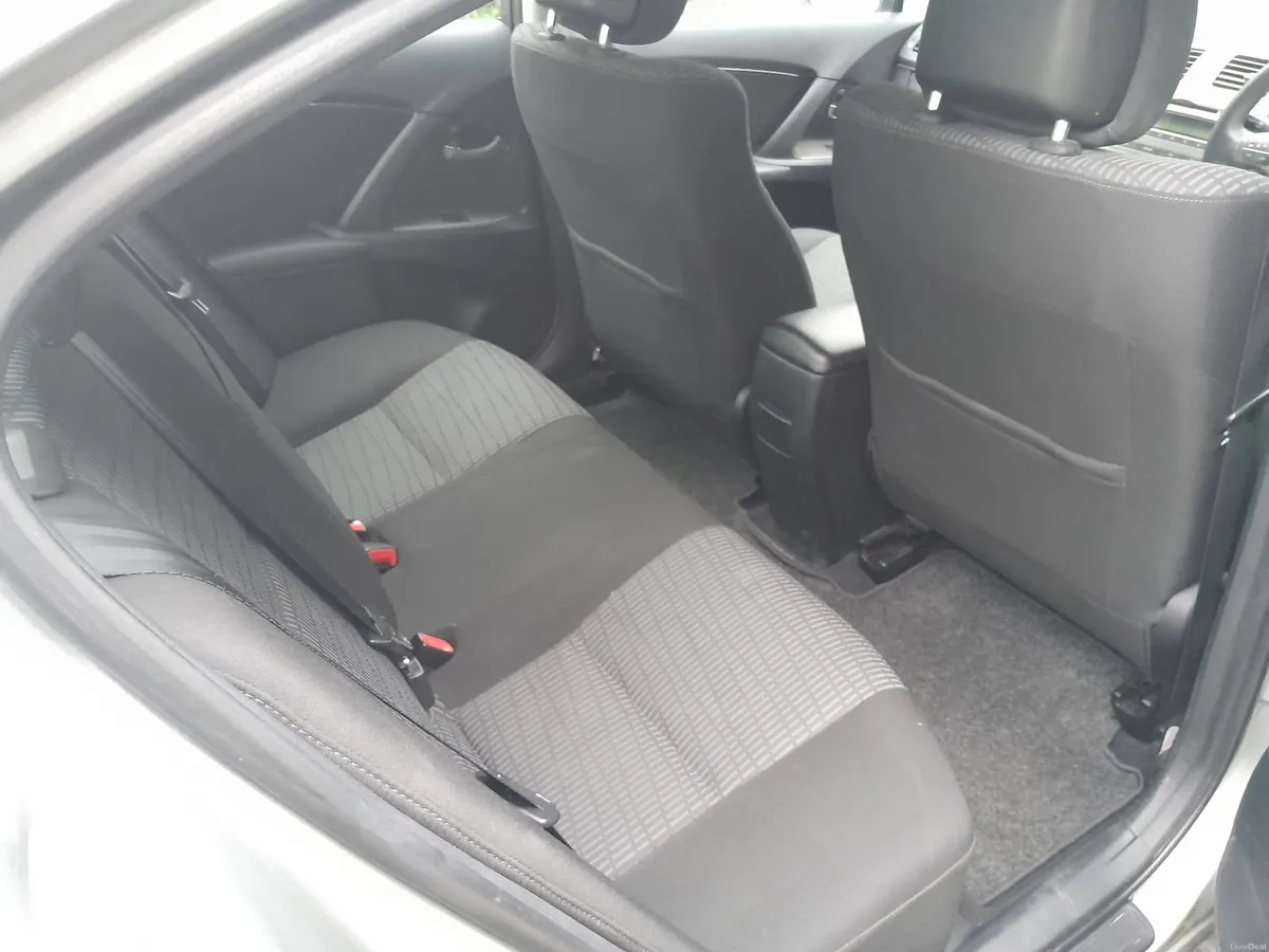 2011 Toyota Avensis 2,0 d4d low km - Image 3