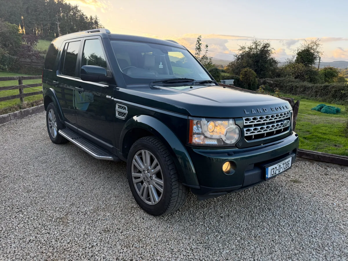 Land Rover Discovery 3.0 5 Seater Crew Cab 2013 - Image 1