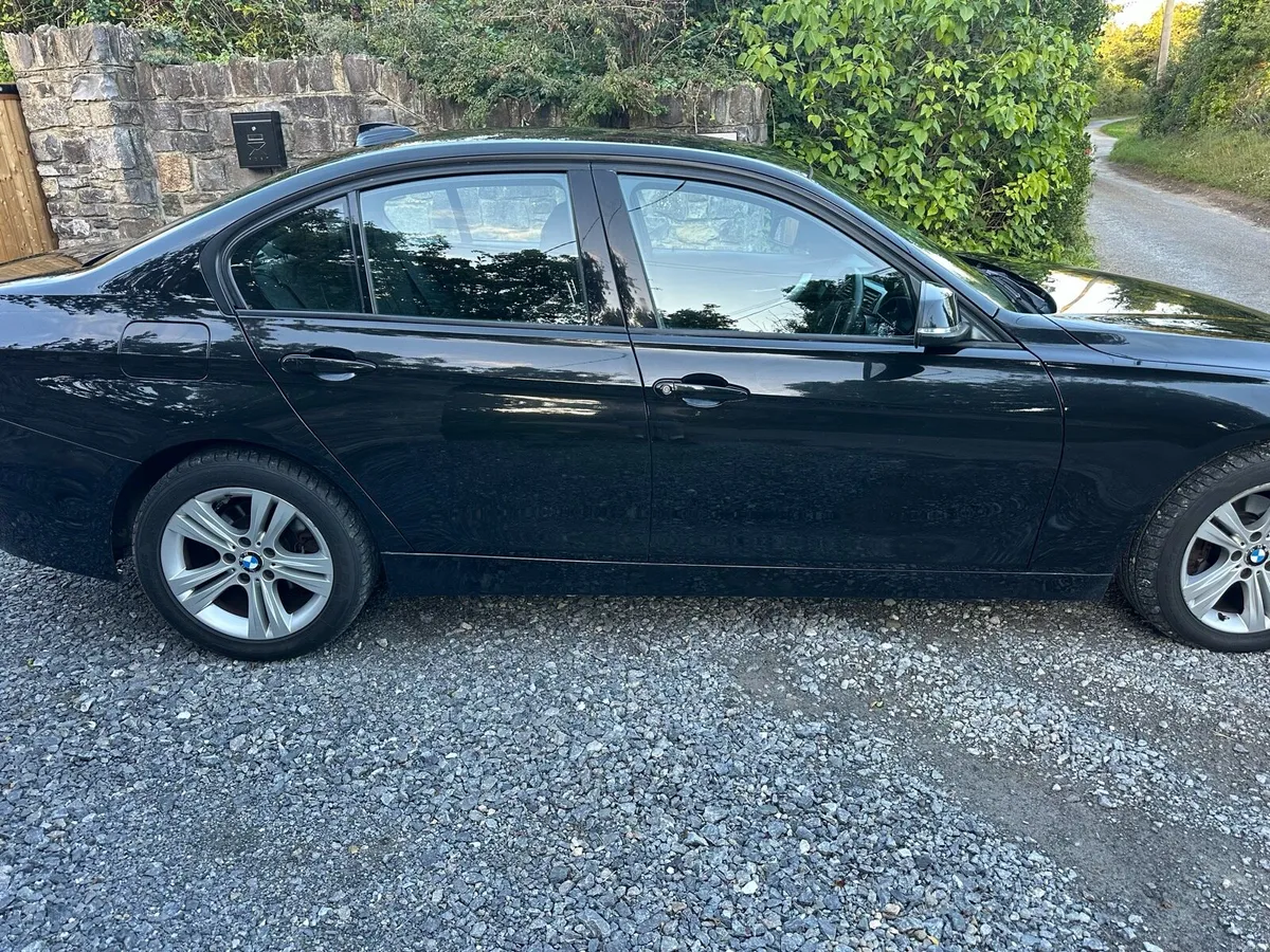 Bmw 318 F30 D sport 4dr - Image 5