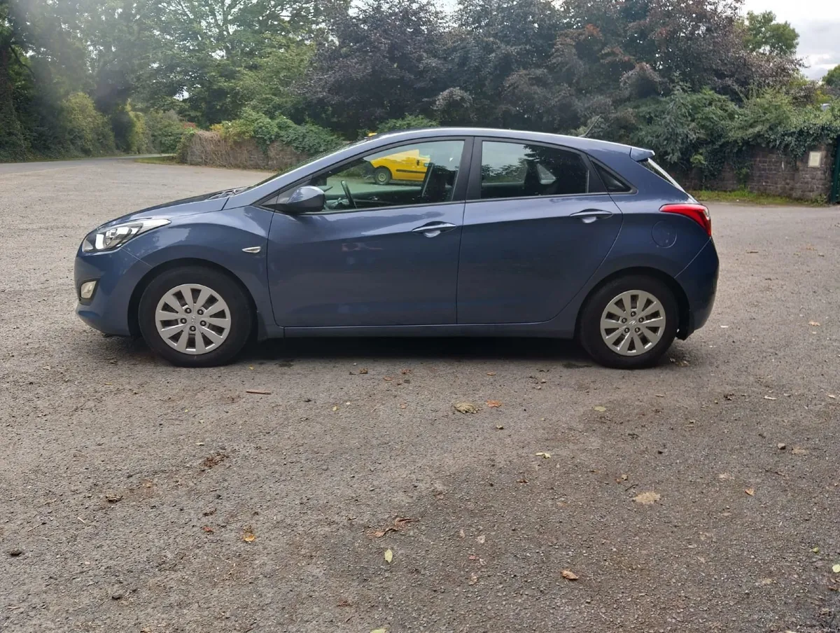 2015 Hyundai i30 CRDi 5 Door. Bargain. - Image 3