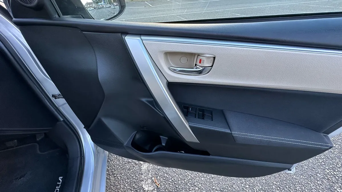 Corolla - Image 6