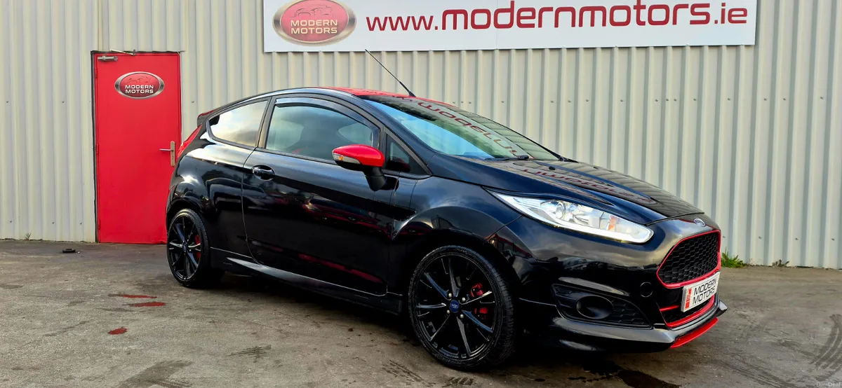 ford  fiesta black edition zs 1.0 eco 140low miles - Image 1