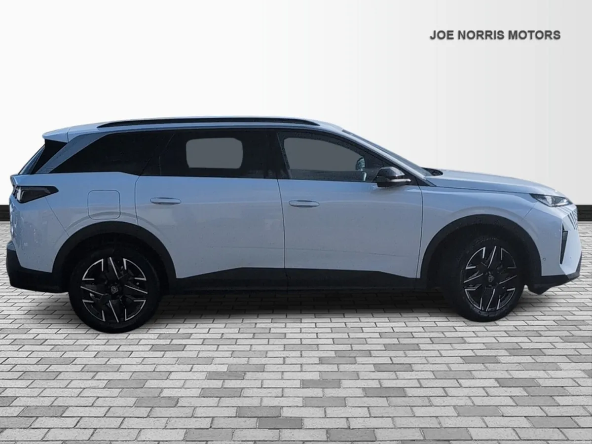 Peugeot 5008 STD ALLURE MHEV 145 E-DSC - Image 4
