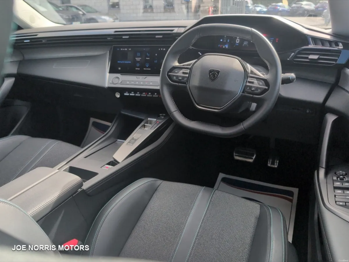 Peugeot 408 ALLURE HYBRID 145BHP S - Image 6