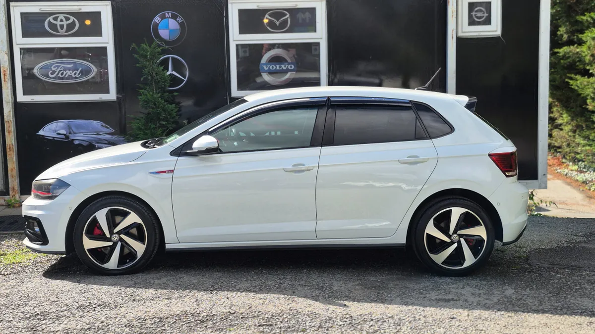 Volkswagen Polo 2.0 TSI Automatic DSG 200BHP - Image 6