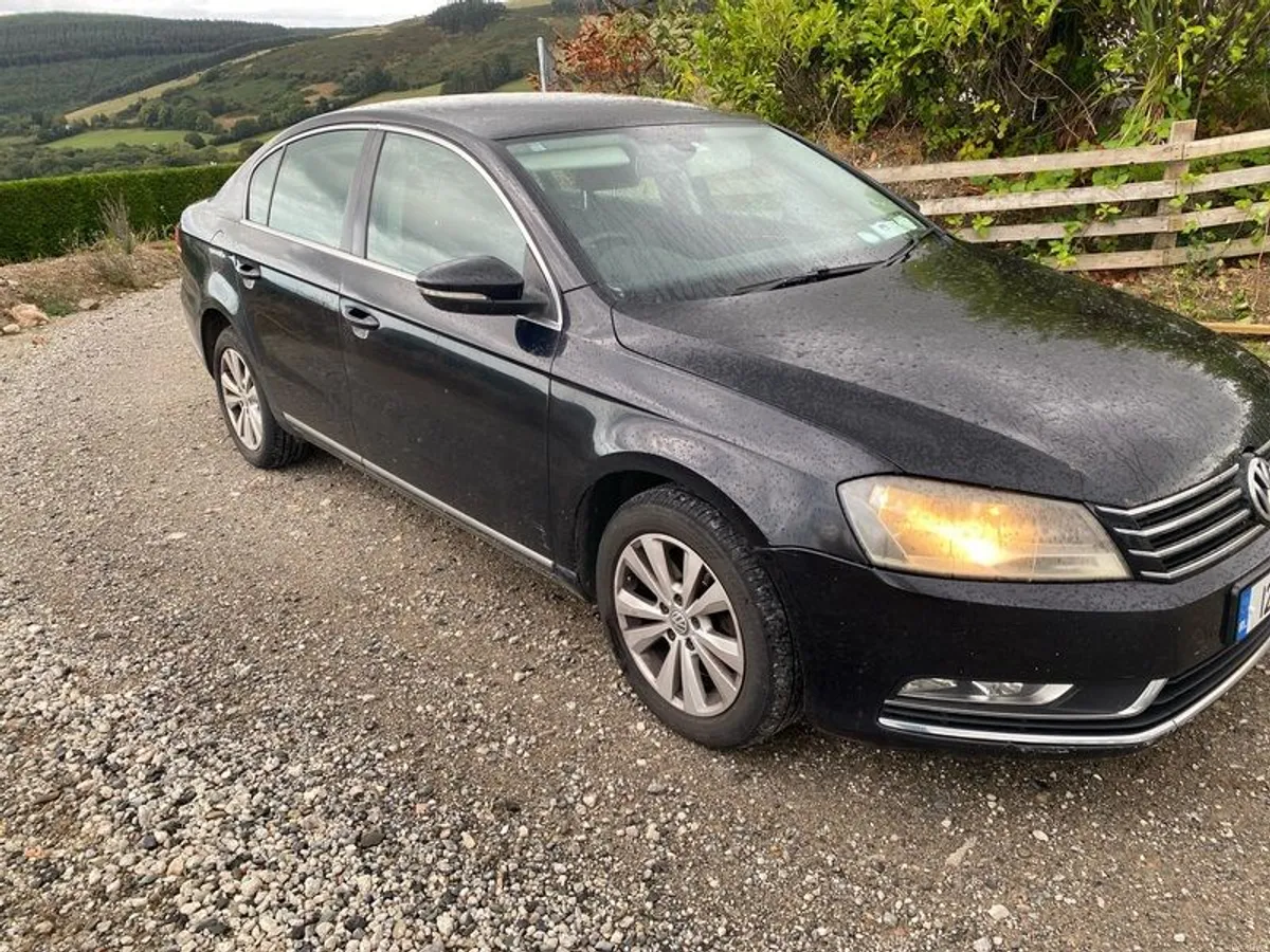 2012 Volkswagen Passat - Image 4