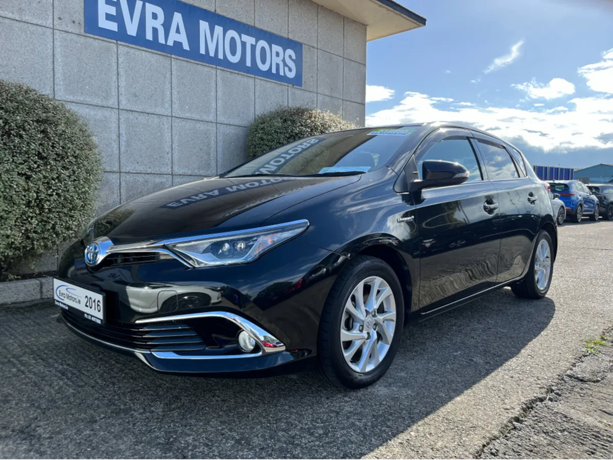 Toyota Auris HYBRID AUTOMATIC 1.8 PETROL //LOW MIL - Image 5
