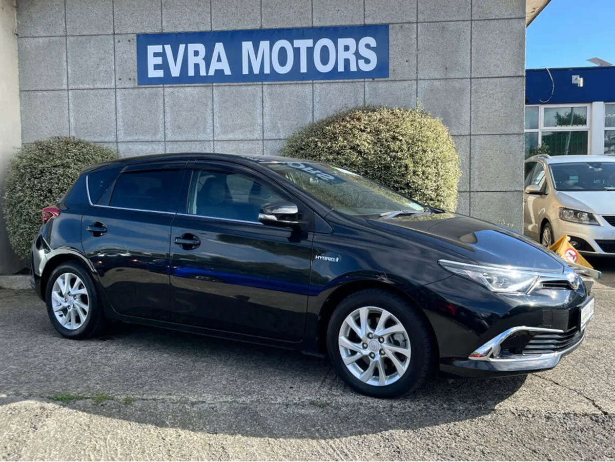 Toyota Auris HYBRID AUTOMATIC 1.8 PETROL //LOW MIL - Image 3
