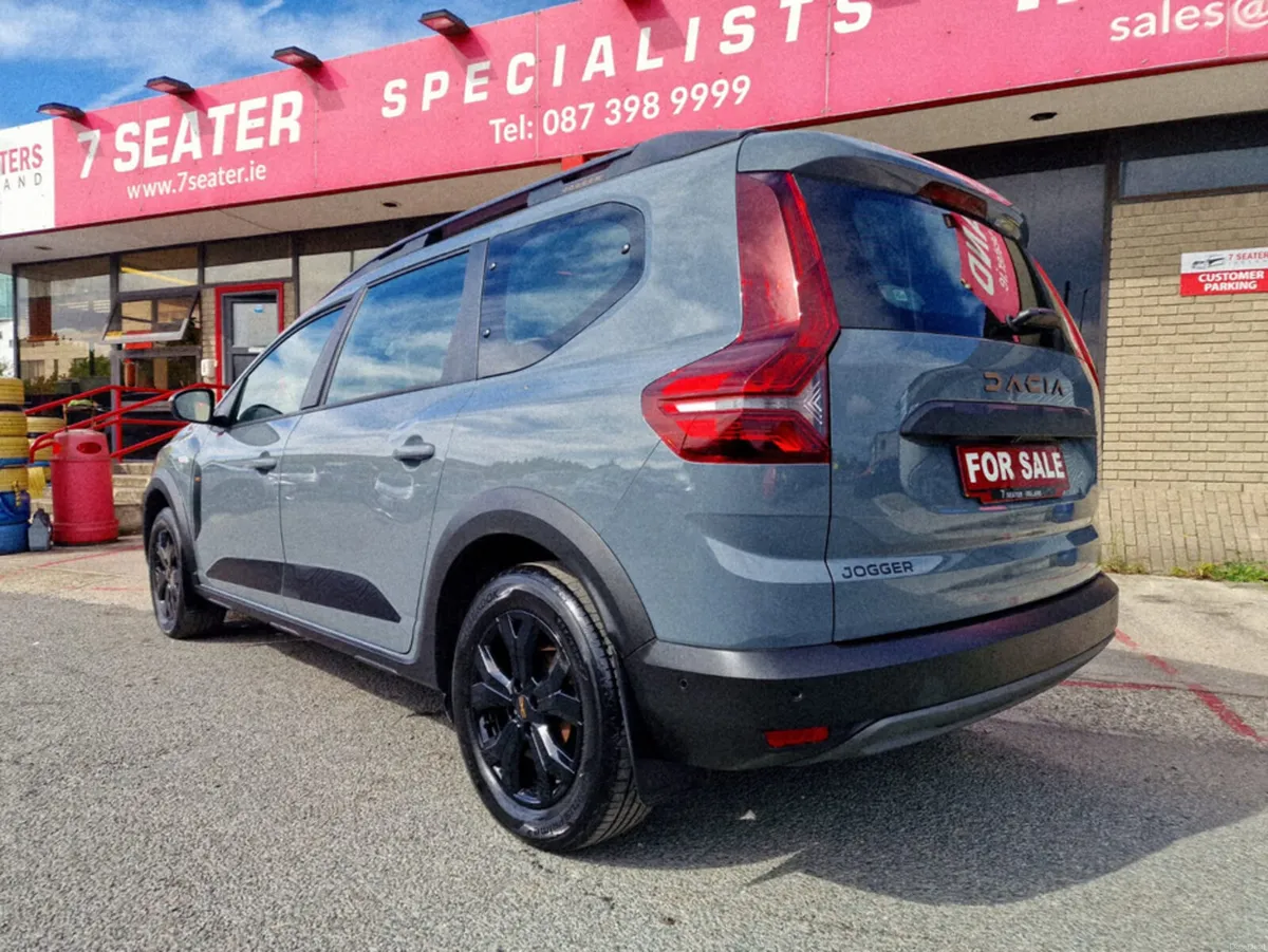 Dacia Jogger 7 seater EXTREME TCE110 GSR2 5DR 7sea - Image 4