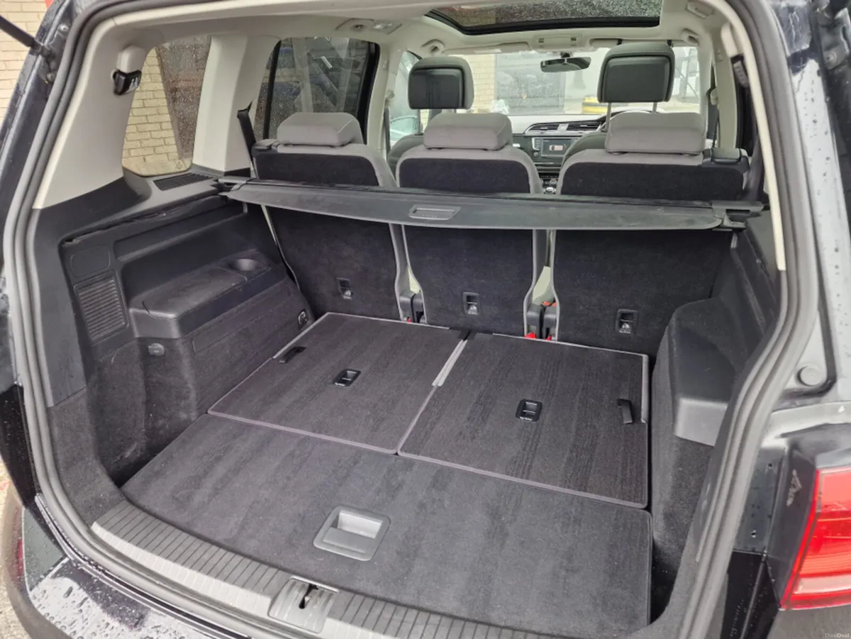 Volkswagen Touran HIGHLINE BLUEMOTION 1.2 TSI, NEW - Image 2