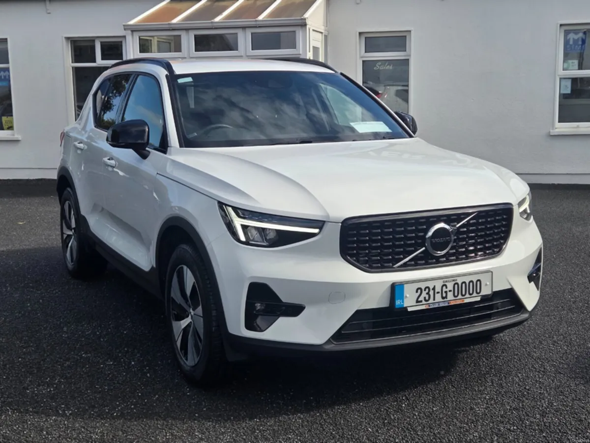 Volvo XC40 + T4 RECHARGE AUTO PLUS - Image 2