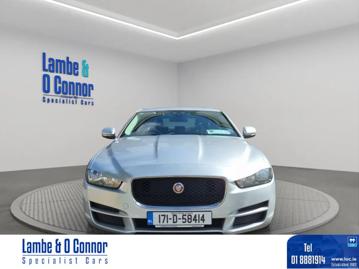 Jaguar XE 2.0 D PRESTIGE *** SILVER MET / BLACK LE - Image 5