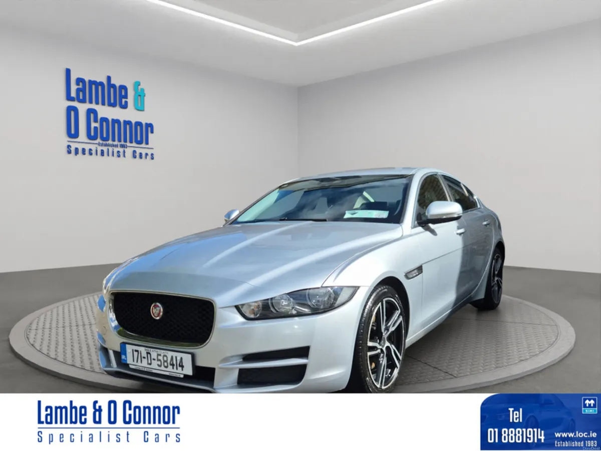Jaguar XE 2.0 D PRESTIGE *** SILVER MET / BLACK LE - Image 2