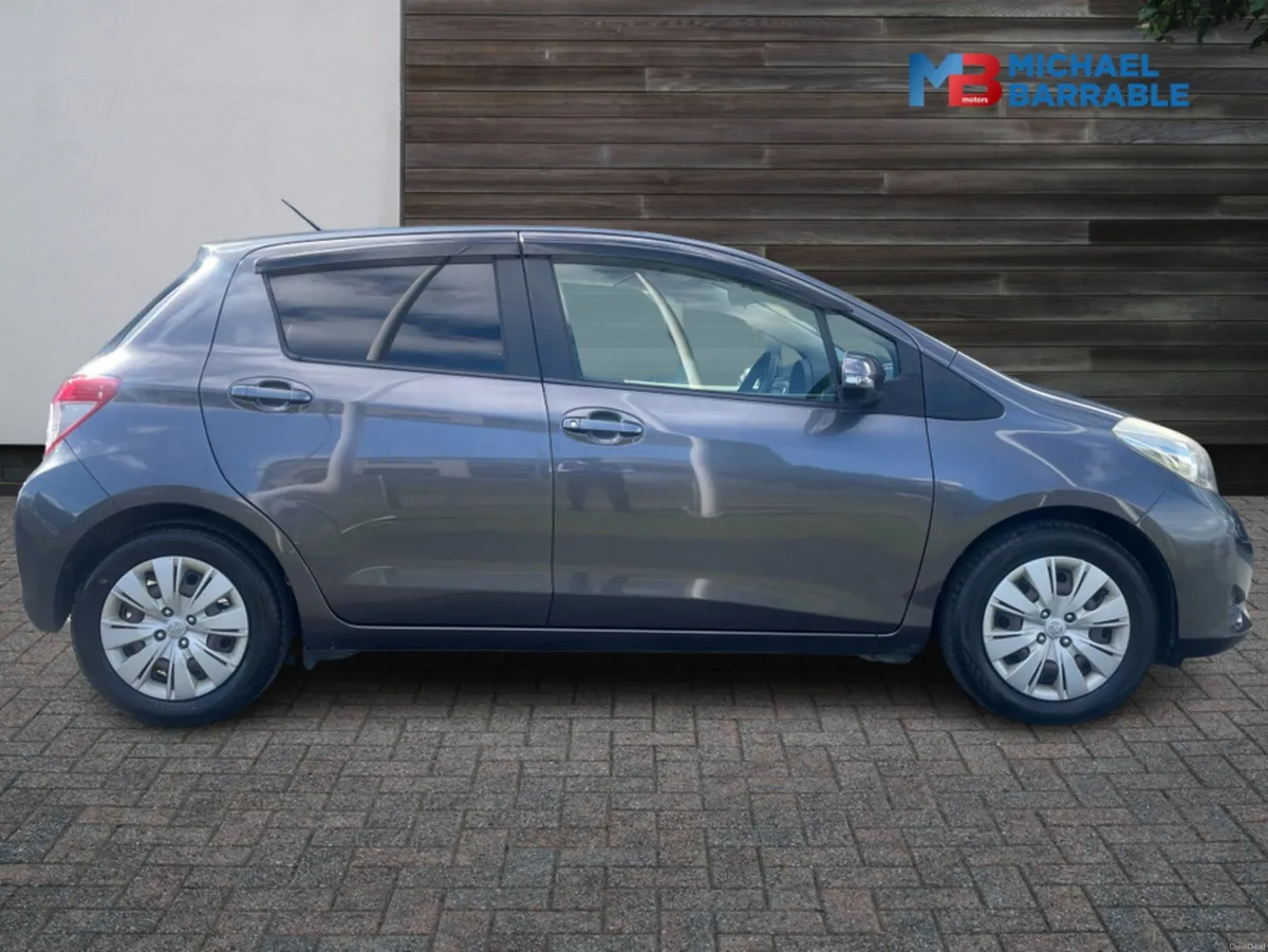 Toyota Yaris DBA-NSP130 CVT 5DR AUTO - Image 4