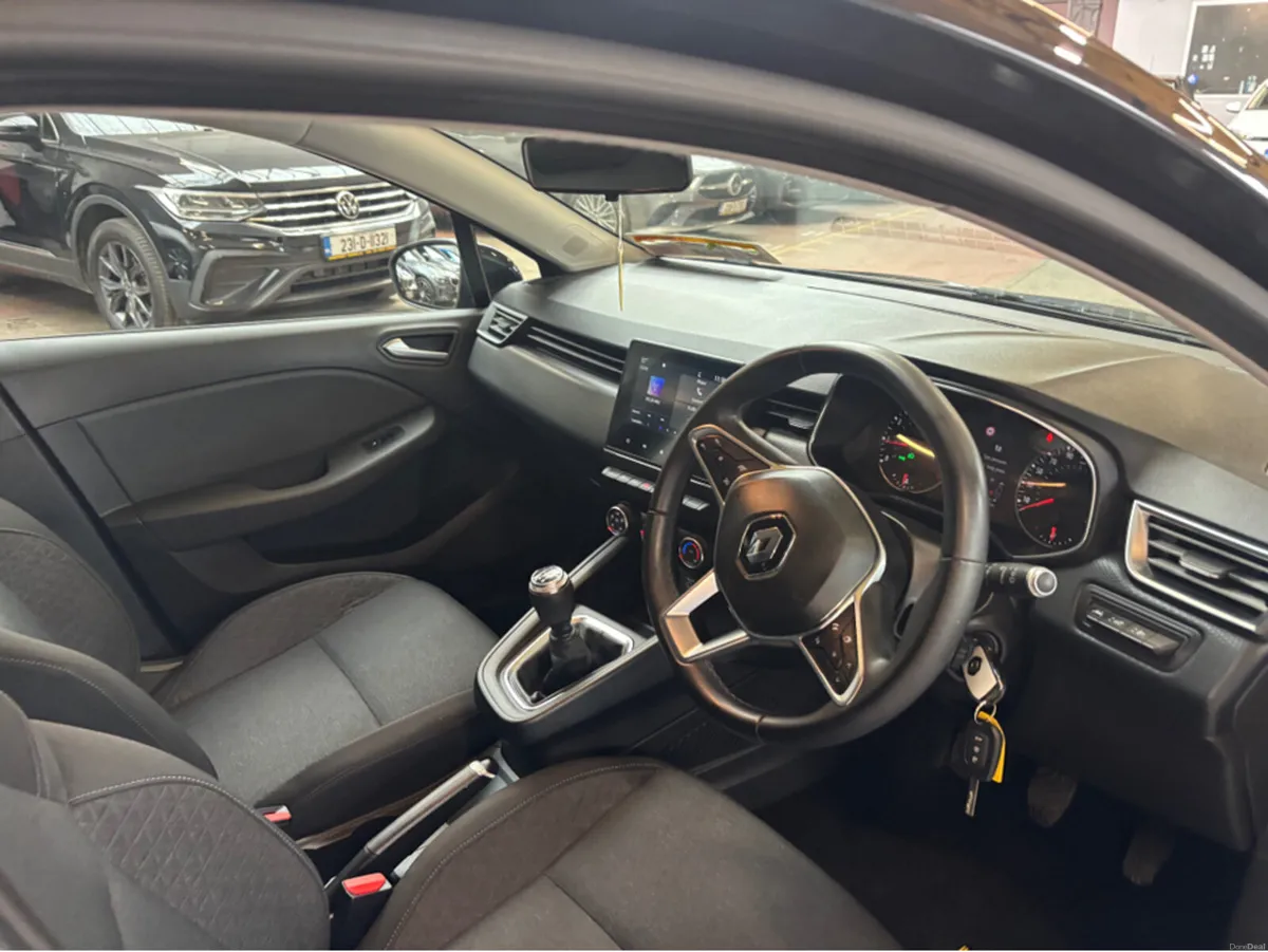 Renault Clio DYNAMIQUE TCE 100 MY19 5DR - Image 5