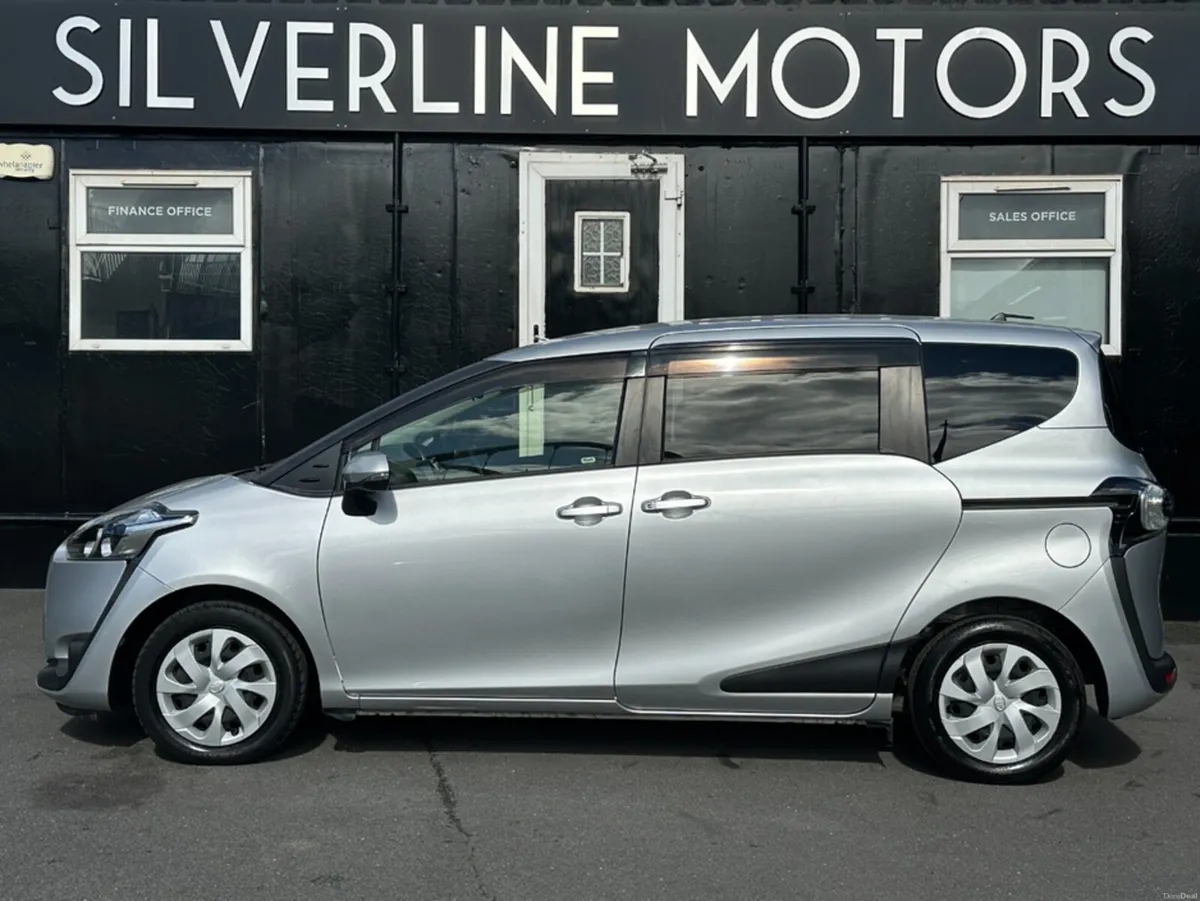 Toyota Sienta 1.5 HYBRID 7 SEATER AUTOMATIC - Image 2