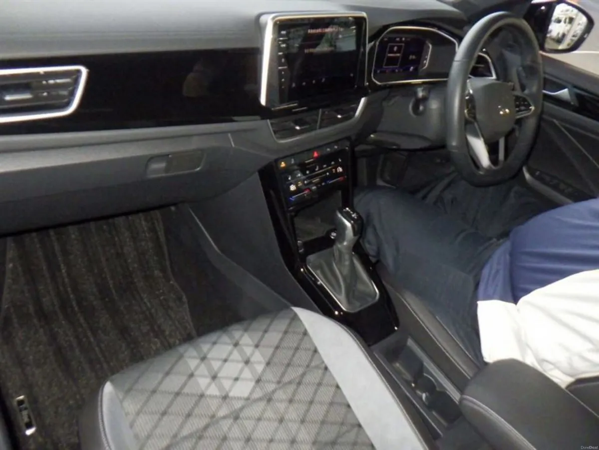Volkswagen T-Roc TDI R-LINE - Image 6