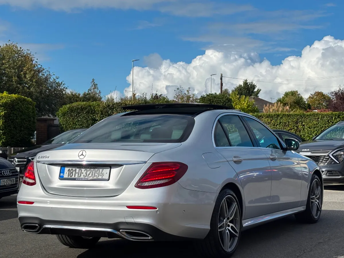 Mercedes-Benz E-Class E220D AMG LINE AUTO *PAN ROO - Image 5